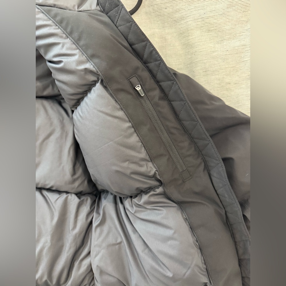 Vuori Women's Black Ski Anorak - Picture 9 of 14